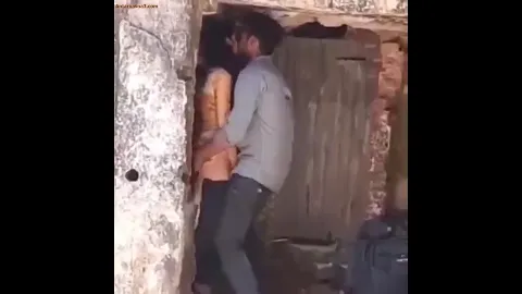 Horny couple doing sex in Abandoned house viral leak mms