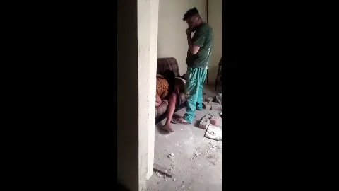 Amateur desi threesome tape girl takes one dick in pussy one in mouth