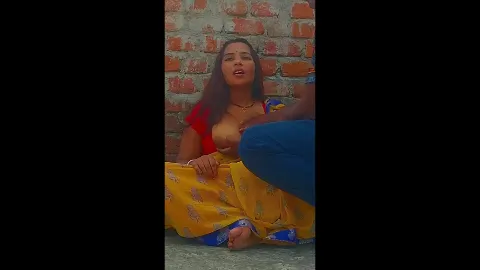 Dehati bhabhi fucking with devar on top floor